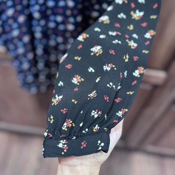 ASOS Size 6 Daisy Street shirred mini smock dress in navy ditsy floral - Picture 6 of 7